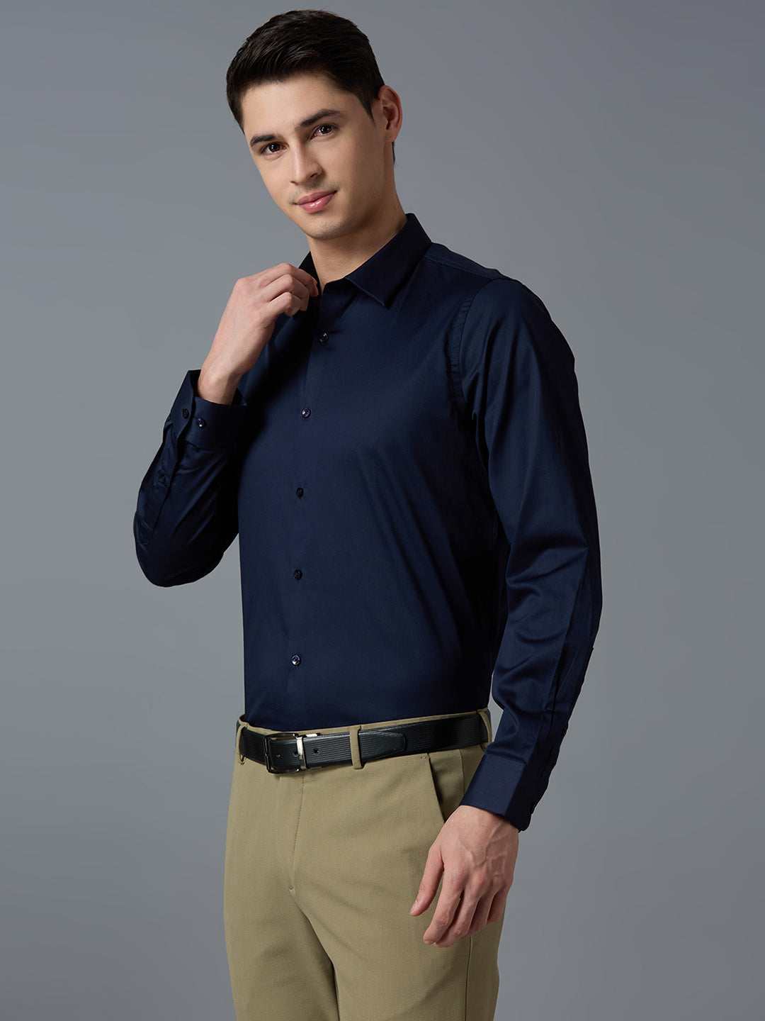 Navy Solid Slim Fit Formal Full Sleeve Shirt