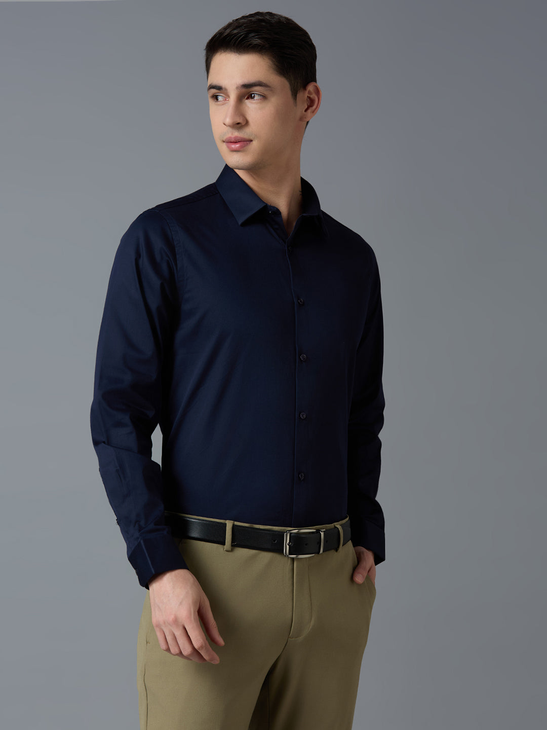 Navy Solid Slim Fit Formal Full Sleeve Shirt