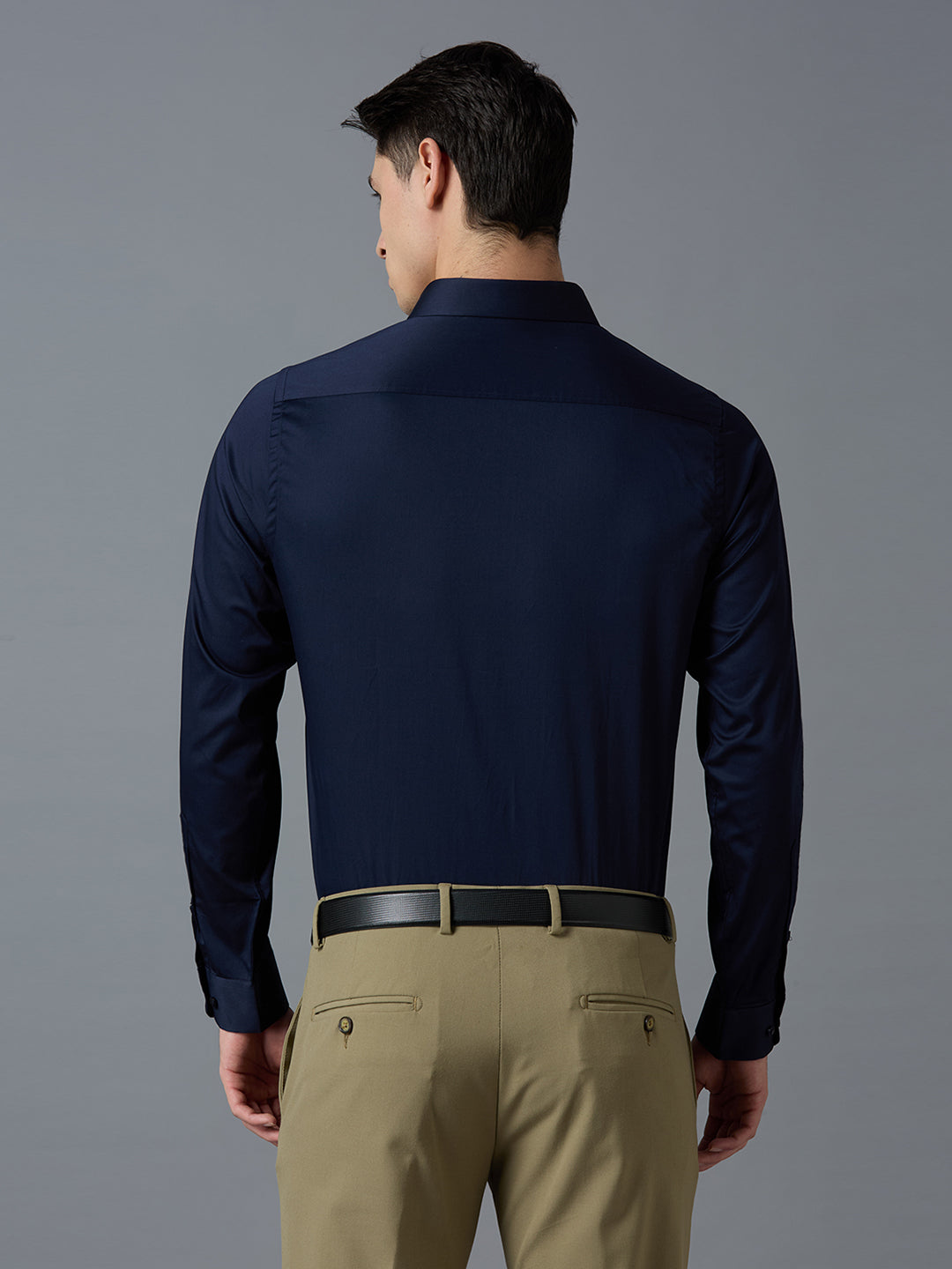 Navy Solid Slim Fit Formal Full Sleeve Shirt
