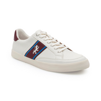 Casual sneakers