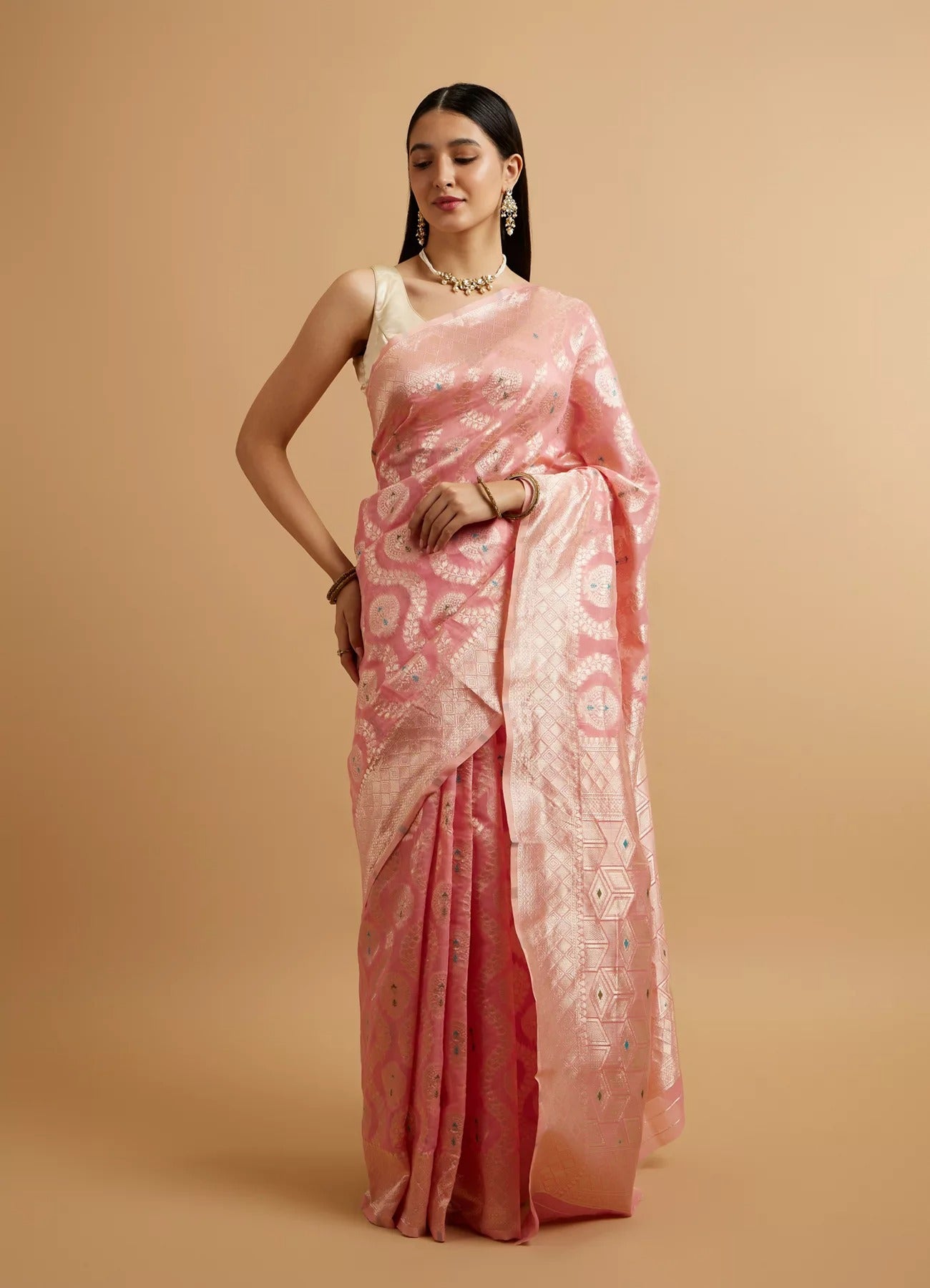Pink Floral Leaf Patterned Saree with Diamond Motifs